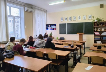 День студента:  вихованці Голосіївського ЕПФК у ролі викладачів