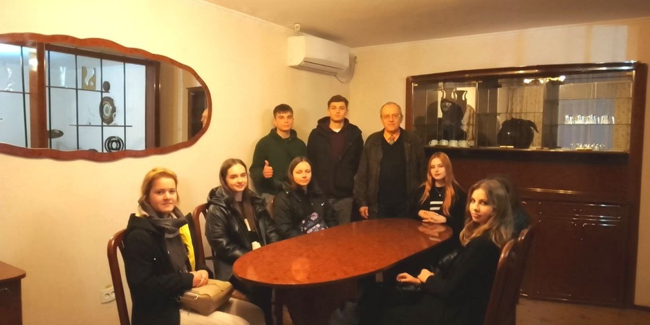 ПРАКТИЧНІ ЗАНЯТТЯ В ГОТЕЛІ «МИР»  ПРОВОДИТЬ ВИКЛАДАЧ  В.В. КОБРЖИЦЬКИЙ